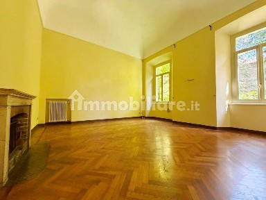 Quadrilocale via San Siro, Centro Storico, Piacenza