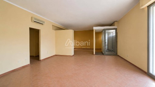 Locale commerciale in Affitto