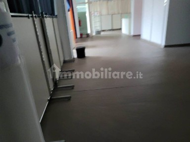 Locale commerciale in Affitto