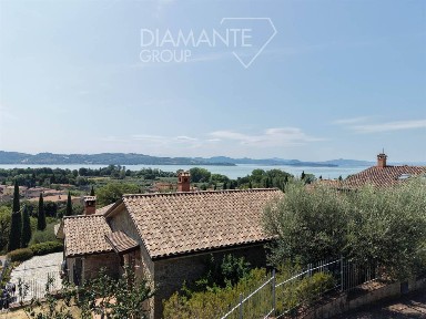 Villa unifamiliare, buono stato, 200 m², Passignano sul Trasimeno