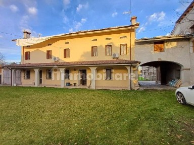 Terratetto unifamiliare 327 m², buono stato, Centro, San Vito al Tagliamento