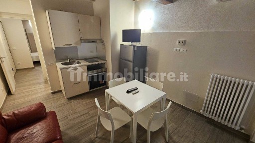 Bilocale via Giovanni Zambelli 2A, Centro, Mantova