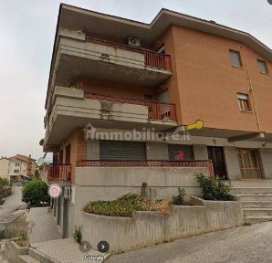 Locale commerciale in Vendita