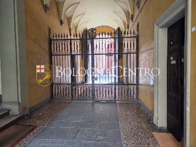 Bologna, Saragozza dentro le Mura, Via Massimo D'azeglio