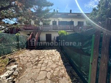 Lucoli, Via della Montagna, 5