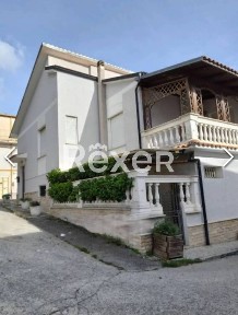 Terratetto unifamiliare via dei Frati, Cerchio