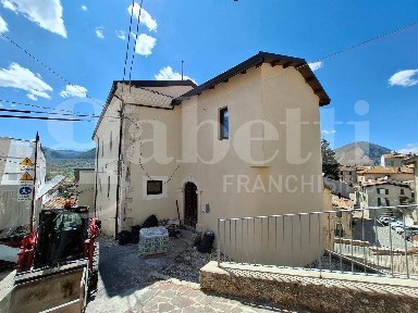 Rocca di Mezzo, Via Anatolio Degli Eredi, 5