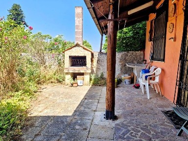 Pizzoli, Casa indipendente Via Testa
