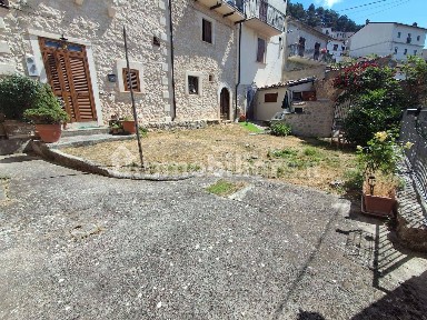Castel del Monte, Via Salita del Lago, 14/B