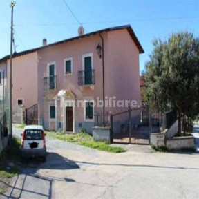 Casa indipendente all'asta via del Selciato 22, Poggio Picenze