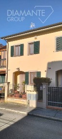 Villa a schiera 4 locali, buono stato, Zona PIP Vallone, Cortona