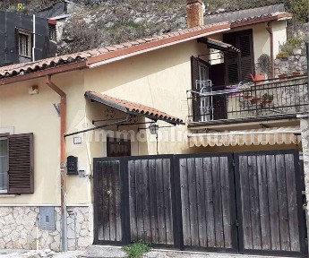 Casa indipendente all'asta via Roma 439, Capistrello