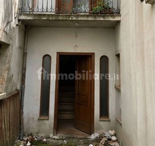 L'Aquila, Paganica - Tempera, via san filippo PAGANICA, 10
