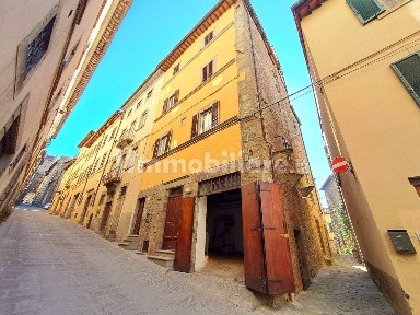 Cortona, Via Roma