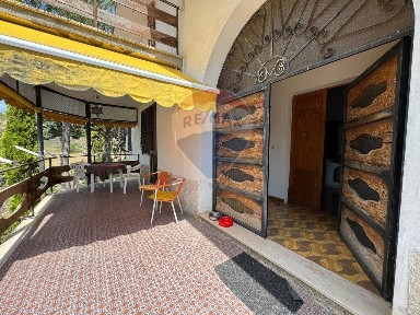 Navelli, VIA PERETO - PUCCIANO, SNC