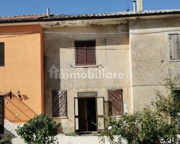 Ateleta, Via Pietransieri, 3