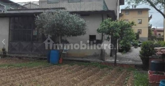 Villa a schiera corso Antonio Gramsci, Soci, Bibbiena