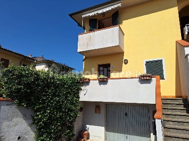 Villa a schiera 5 locali, buono stato, Centro, Lucignano