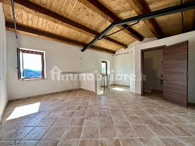 Caporciano, Via Castello, snc