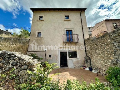 Caporciano, Via Fonte Amore, snc