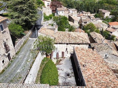 Calascio, Via Giovanni Parrozzani