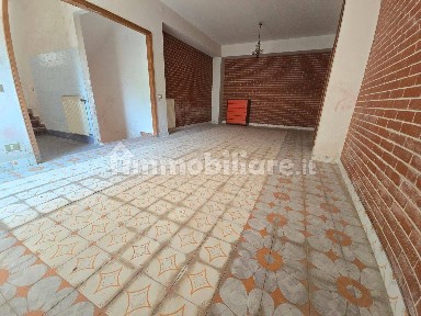 Pizzoli, Via di Carlo, 44