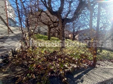 Ateleta, Via Luciano, 27