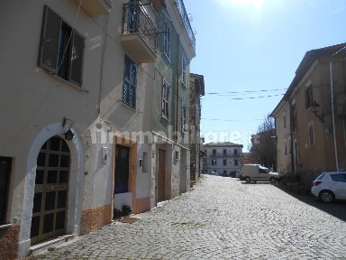 Scurcola Marsicana, Largo Duca degli Abruzzi, 5