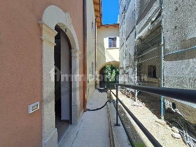 Sant'Eusanio Forconese, Via dell'Ospedale