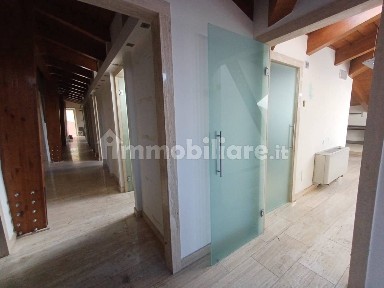 Ufficio - Studio in Affitto