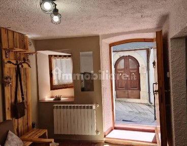 Villa Santa Lucia degli Abruzzi, Via dante Alighieri, 74