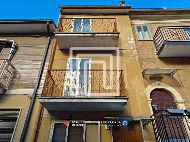 Introdacqua, Piazza Santa Cecilia, 34