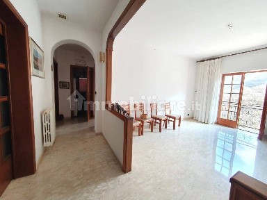 Pettorano sul Gizio, via Nazionale, 15