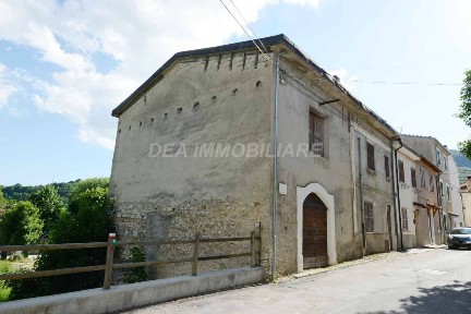 Rocca di Mezzo, Via Giovanni Milanetti