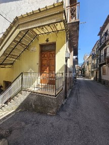 Luco dei Marsi, Via Conte Berardo, 77