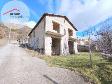 L'Aquila, Coppito - Preturo, Via Collettara
