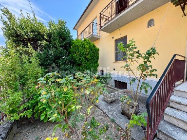 Tornimparte, Via San Bartolomeo