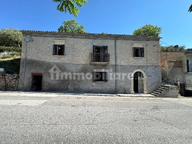 Terratetto unifamiliare via Ubaldo Migliorati, Centro, Capestrano