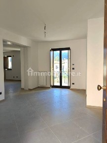 Terratetto unifamiliare 241 m², nuova, Duomo - Fontana Luminosa, L'Aquila