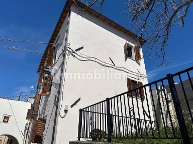 Terratetto unifamiliare via Della Madonna, Villa Santa Lucia degli Abruzzi