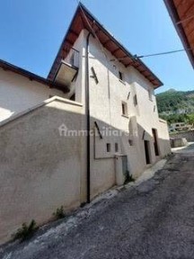 Terratetto unifamiliare via San Rocco, Centro, Barete