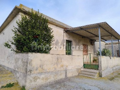Rustico Contrada Cava Lazzaro Olivella 1, Rosolini