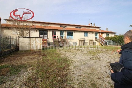 Capannone in Vendita