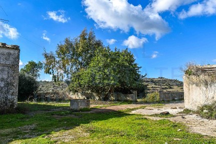 Masseria Strada Provinciale Palazzolo-Testa dell'Acqua-Noto, Noto