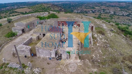Masseria, da ristrutturare, 800 m², Centro, Noto