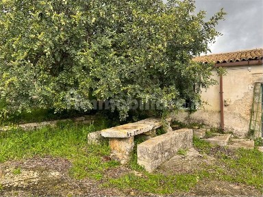 Rustico ss287, Noto