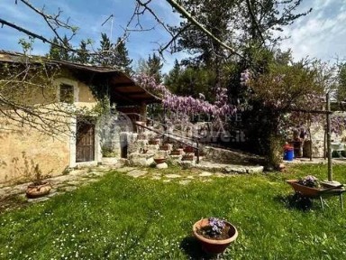 Cascina Strada Senza Nome, Noto