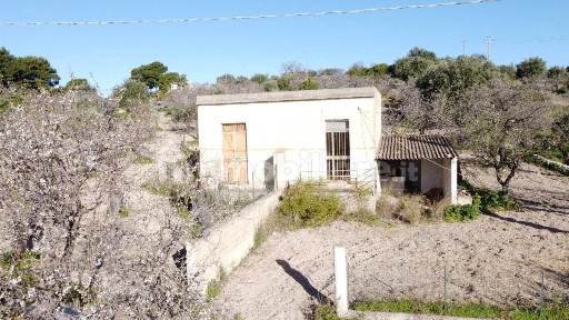 Rustico 12000 m², Noto