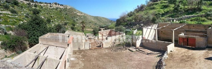 Rustico, da ristrutturare, 480 m², Avola
