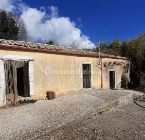 Rustico, buono stato, 12700 m², Noto